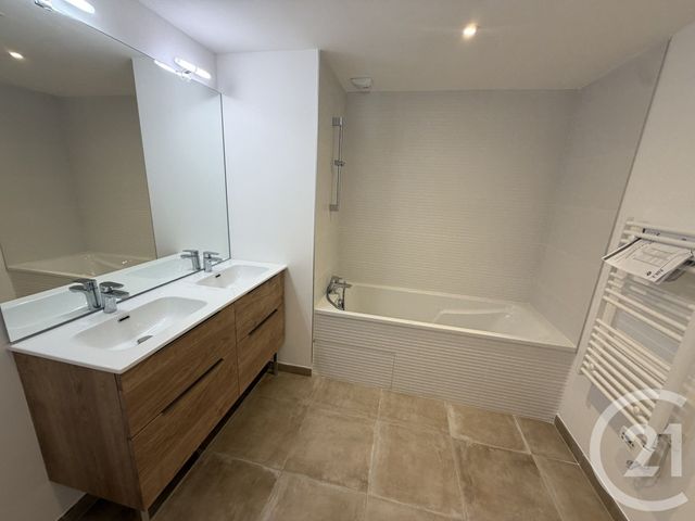 Appartement &agrave; louer - 4 pi&egrave;ces - 79,97 m2 - Gleize - 69 - RHONE-ALPES