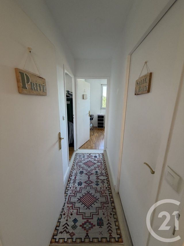 Appartement F3 &agrave; louer - 3 pi&egrave;ces - 76,69 m2 - Lozanne - 69 - RHONE-ALPES