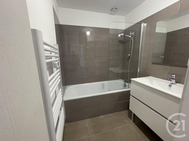 Appartement F3 &agrave; louer - 3 pi&egrave;ces - 74,76 m2 - Villefranche Sur Saone - 69 - RHONE-ALPES
