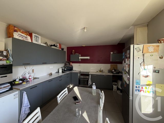 Appartement F3 &agrave; louer - 3 pi&egrave;ces - 78 m2 - Trevoux - 01 - RHONE-ALPES
