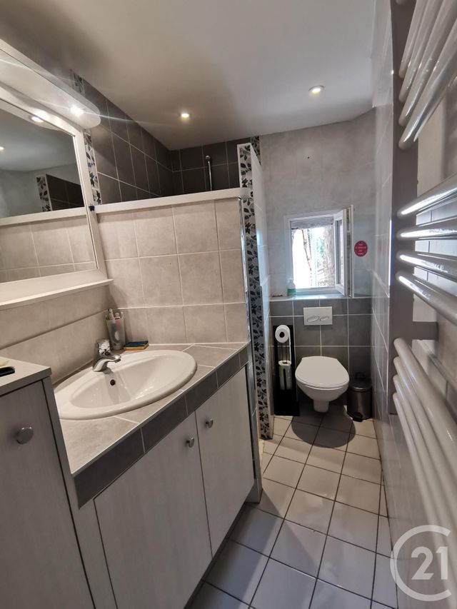 Appartement T3 &agrave; louer - 3 pi&egrave;ces - 53,74 m2 - Trevoux - 01 - RHONE-ALPES