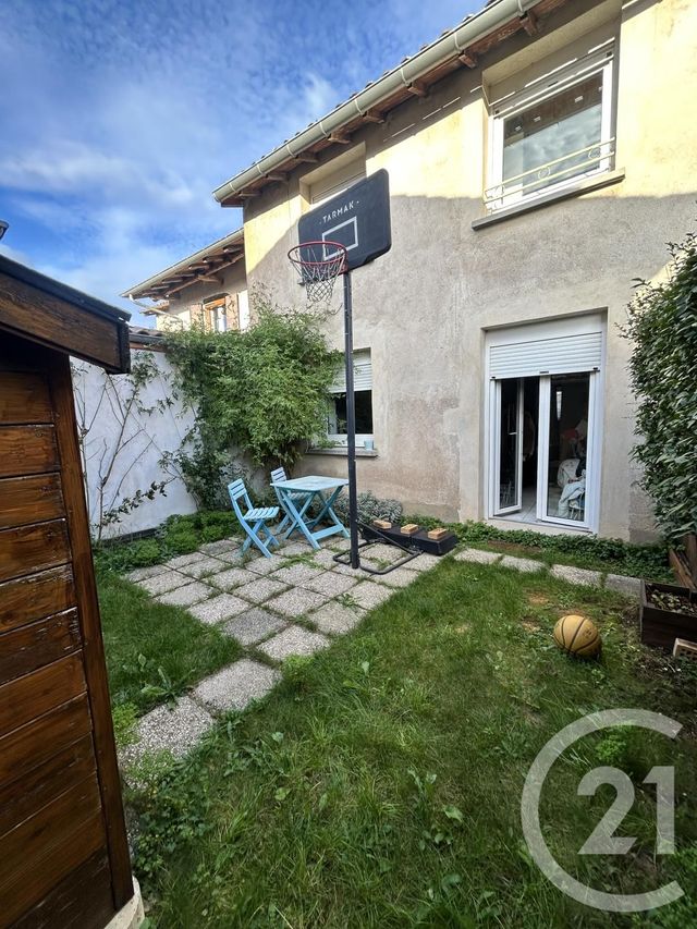 Appartement T3 &agrave; louer - 3 pi&egrave;ces - 45,75 m2 - Savigneux - 01 - RHONE-ALPES