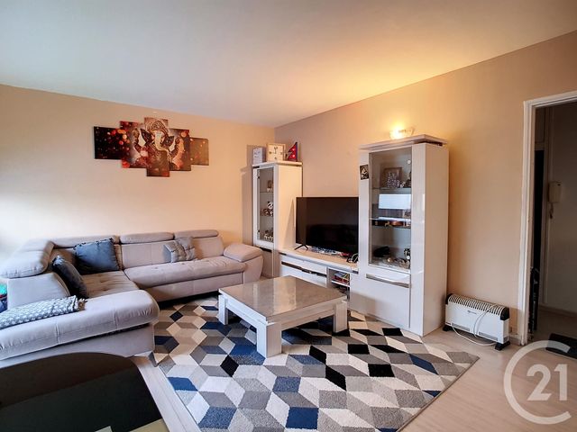 Appartement F3 à vendre - 3 pièces - 65 m2 - Melun - 77 - ILE-DE-FRANCE