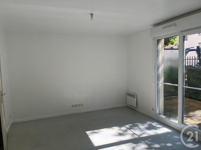 Appartement Studio à vendre - 1 pièce - 28,27 m2 - Combs La Ville - 77 - ILE-DE-FRANCE