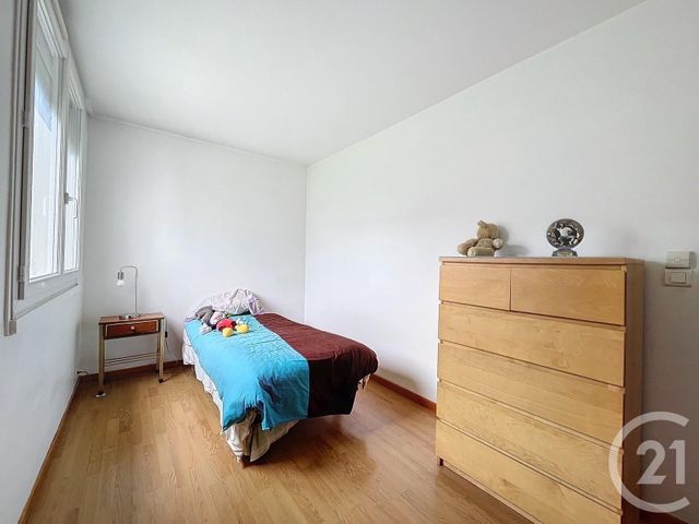 Appartement F4 à vendre - 4 pièces - 92,05 m2 - Combs La Ville - 77 - ILE-DE-FRANCE