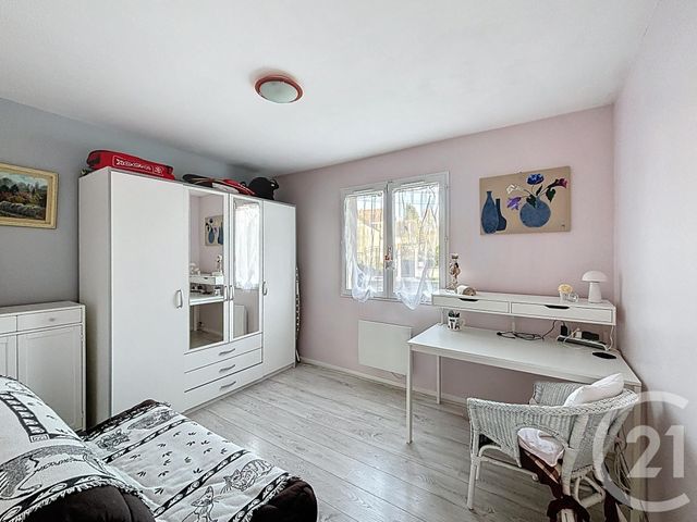 Maison à vendre - 7 pièces - 145,69 m2 - Savigny Le Temple - 77 - ILE-DE-FRANCE