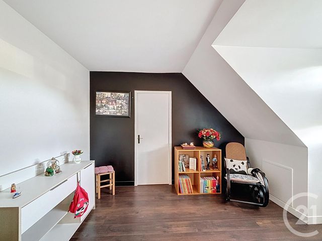 Maison à vendre - 7 pièces - 145,69 m2 - Savigny Le Temple - 77 - ILE-DE-FRANCE