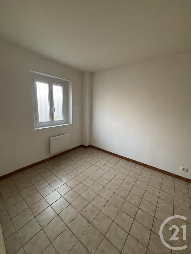 Appartement T2 à louer - 2 pièces - 33,28 m2 - Machault - 77 - ILE-DE-FRANCE