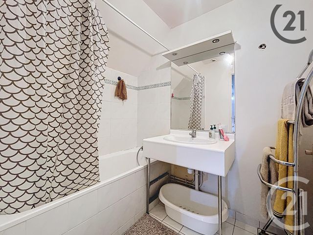 Maison à vendre - 7 pièces - 173,48 m2 - Savigny Le Temple - 77 - ILE-DE-FRANCE