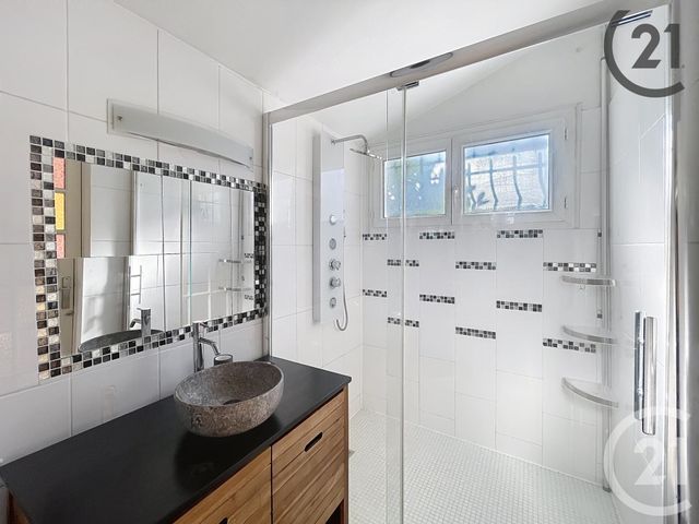 Maison &agrave; louer - 2 pi&egrave;ces - 41 m2 - Combs La Ville - 77 - ILE-DE-FRANCE