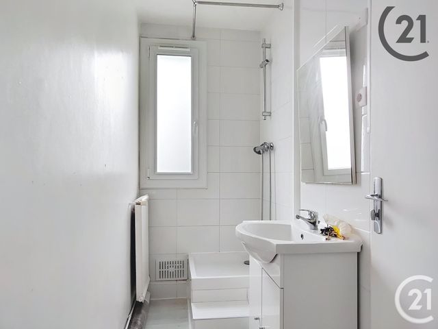 Appartement Studio &agrave; vendre - 1 pi&egrave;ce - 26,70 m2 - Combs La Ville - 77 - ILE-DE-FRANCE