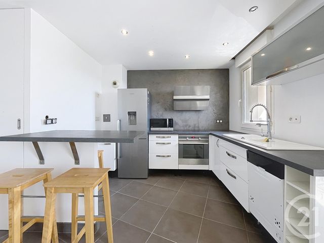 Appartement F3 à vendre - 3 pièces - 55 m2 - Pontault Combault - 77 - ILE-DE-FRANCE