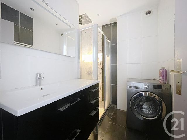 Appartement F3 à vendre - 3 pièces - 55 m2 - Pontault Combault - 77 - ILE-DE-FRANCE