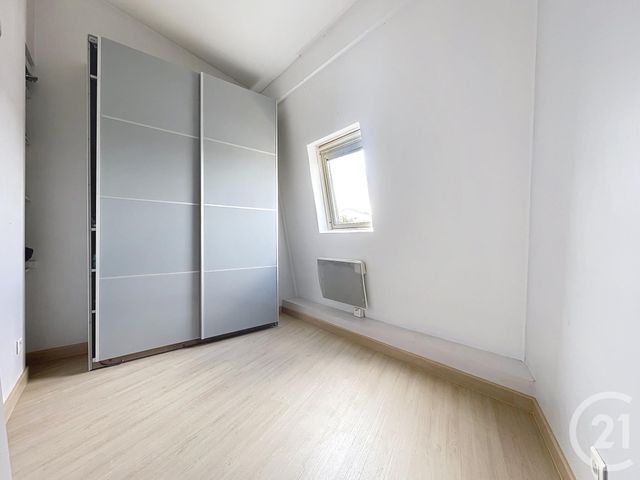 Appartement F3 à vendre - 3 pièces - 55 m2 - Pontault Combault - 77 - ILE-DE-FRANCE