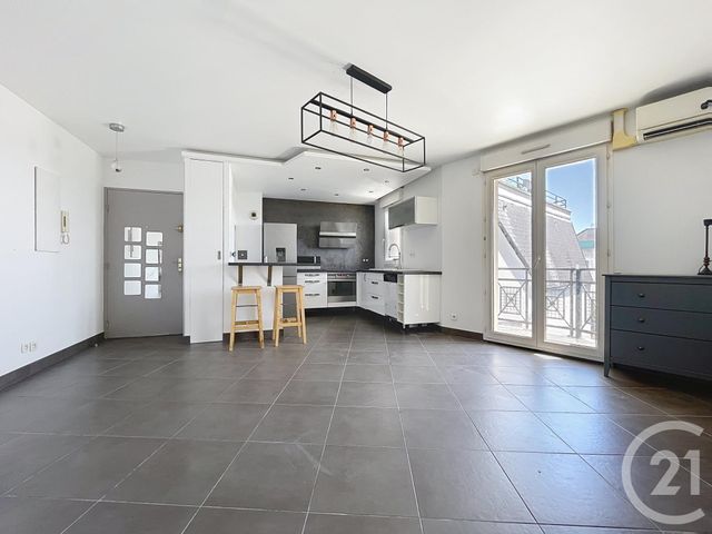 Appartement F3 à vendre - 3 pièces - 55 m2 - Pontault Combault - 77 - ILE-DE-FRANCE