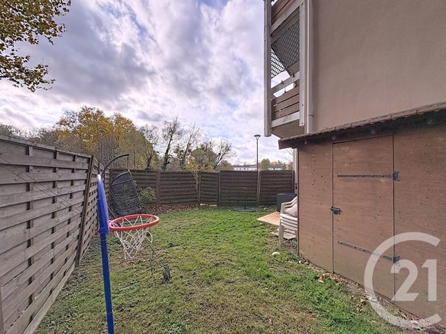 Appartement F3 à vendre - 3 pièces - 60,90 m2 - Savigny Le Temple - 77 - ILE-DE-FRANCE