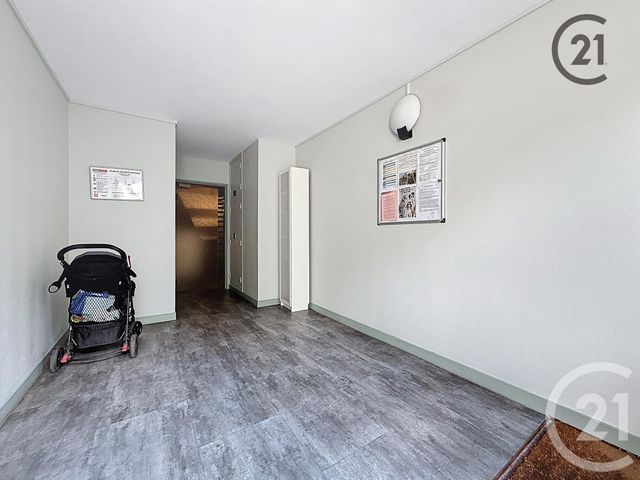 Appartement F5 à vendre - 5 pièces - 85,83 m2 - Combs La Ville - 77 - ILE-DE-FRANCE