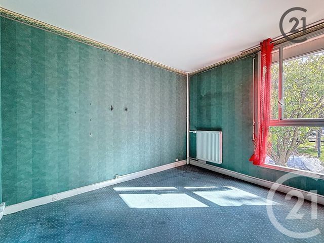 Appartement F5 à vendre - 5 pièces - 85,83 m2 - Combs La Ville - 77 - ILE-DE-FRANCE