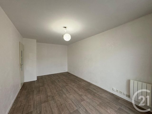 Appartement F1 à louer - 1 pièce - 26 m2 - Moissy Cramayel - 77 - ILE-DE-FRANCE