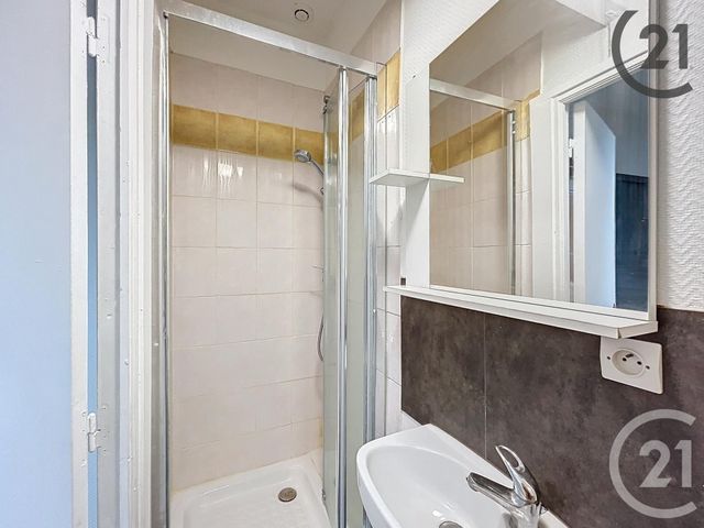 Appartement F2 &agrave; louer - 2 pi&egrave;ces - 24 m2 - Melun - 77 - ILE-DE-FRANCE