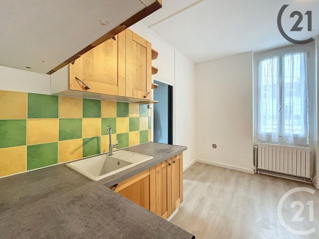 Appartement F2 &agrave; louer - 2 pi&egrave;ces - 24 m2 - Melun - 77 - ILE-DE-FRANCE