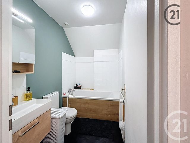 Appartement F3 à vendre - 3 pièces - 63,64 m2 - Savigny Le Temple - 77 - ILE-DE-FRANCE