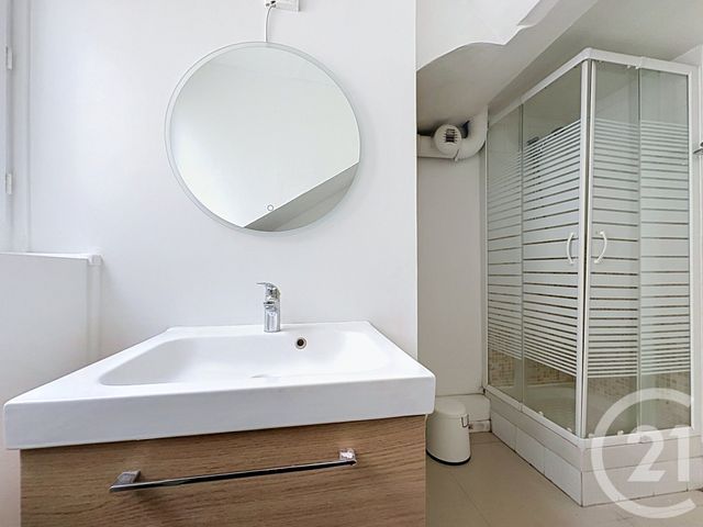 Appartement F1 &agrave; louer - 1 pi&egrave;ce - 27,36 m2 - Melun - 77 - ILE-DE-FRANCE