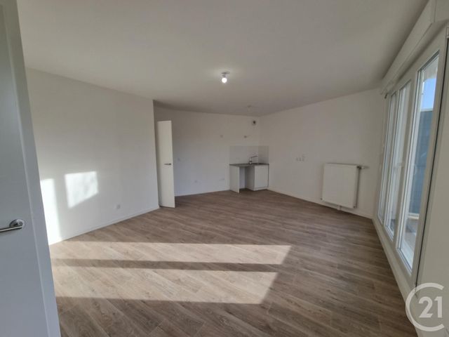 Appartement F3 &agrave; louer - 3 pi&egrave;ces - 62,32 m2 - Savigny Le Temple - 77 - ILE-DE-FRANCE
