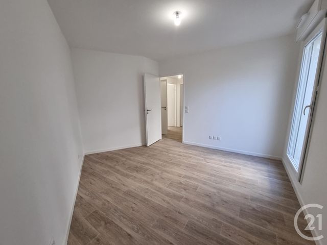 Appartement F3 &agrave; louer - 3 pi&egrave;ces - 62,32 m2 - Savigny Le Temple - 77 - ILE-DE-FRANCE