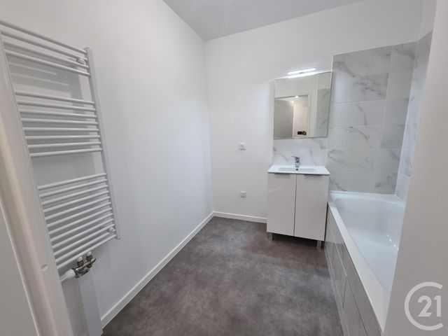 Appartement F3 &agrave; louer - 3 pi&egrave;ces - 62,32 m2 - Savigny Le Temple - 77 - ILE-DE-FRANCE