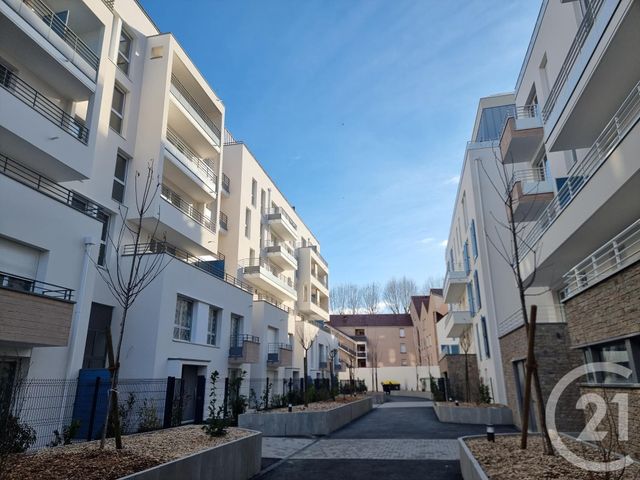 Appartement F3 &agrave; louer - 3 pi&egrave;ces - 62,32 m2 - Savigny Le Temple - 77 - ILE-DE-FRANCE