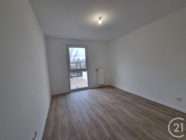 Appartement F3 &agrave; louer - 3 pi&egrave;ces - 58,52 m2 - Savigny Le Temple - 77 - ILE-DE-FRANCE