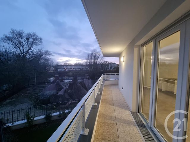 Appartement F3 &agrave; louer - 3 pi&egrave;ces - 58,52 m2 - Savigny Le Temple - 77 - ILE-DE-FRANCE