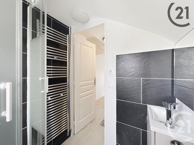 Appartement F1 &agrave; louer - 1 pi&egrave;ce - 12,30 m2 - Melun - 77 - ILE-DE-FRANCE