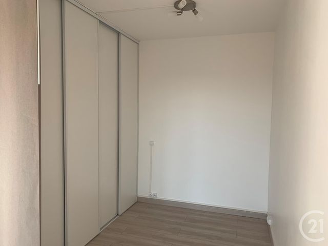 Appartement F1 &agrave; louer - 1 pi&egrave;ce - 32,56 m2 - Combs La Ville - 77 - ILE-DE-FRANCE