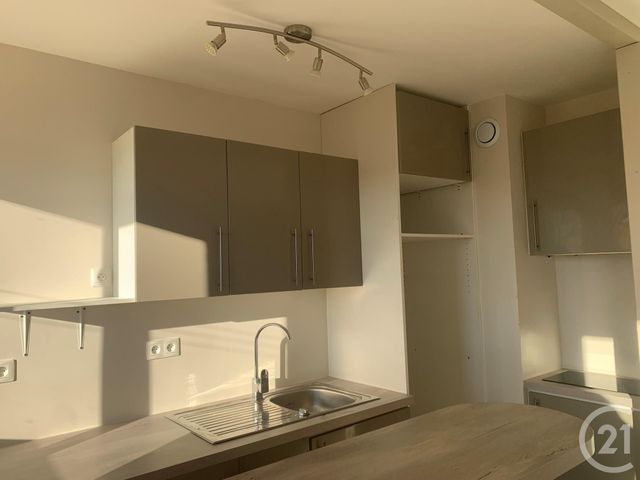 Appartement F1 &agrave; louer - 1 pi&egrave;ce - 32,56 m2 - Combs La Ville - 77 - ILE-DE-FRANCE