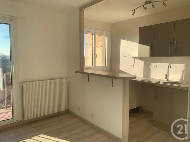 Appartement F1 &agrave; louer - 1 pi&egrave;ce - 32,56 m2 - Combs La Ville - 77 - ILE-DE-FRANCE