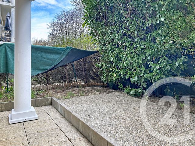 Appartement T2 &agrave; louer - 2 pi&egrave;ces - 47,25 m2 - Moissy Cramayel - 77 - ILE-DE-FRANCE