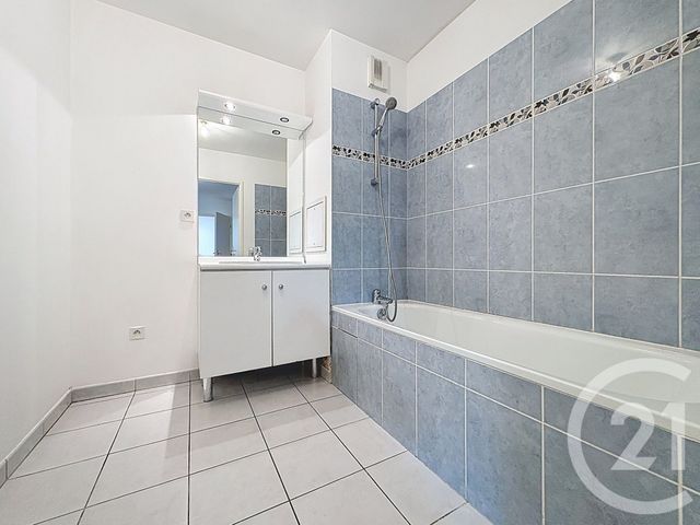 Appartement F2 &agrave; louer - 2 pi&egrave;ces - 46,89 m2 - Dammarie Les Lys - 77 - ILE-DE-FRANCE