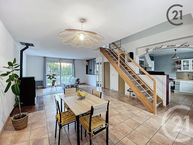 Maison &agrave; vendre - 6 pi&egrave;ces - 117 m2 - Savigny Le Temple - 77 - ILE-DE-FRANCE