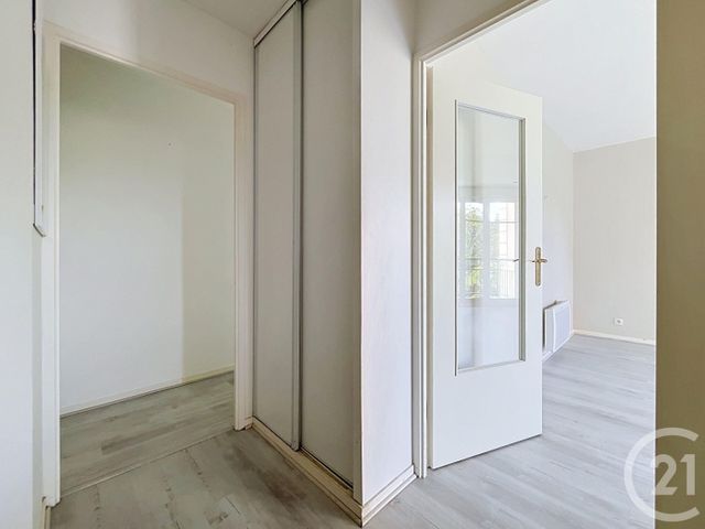 Appartement F3 &agrave; vendre - 3 pi&egrave;ces - 53,61 m2 - Moissy Cramayel - 77 - ILE-DE-FRANCE
