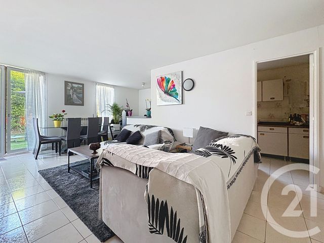 Appartement F5 &agrave; vendre - 5 pi&egrave;ces - 96,57 m2 - Nandy - 77 - ILE-DE-FRANCE