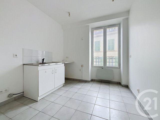 Appartement Studio &agrave; louer - 1 pi&egrave;ce - 30,55 m2 - Melun - 77 - ILE-DE-FRANCE