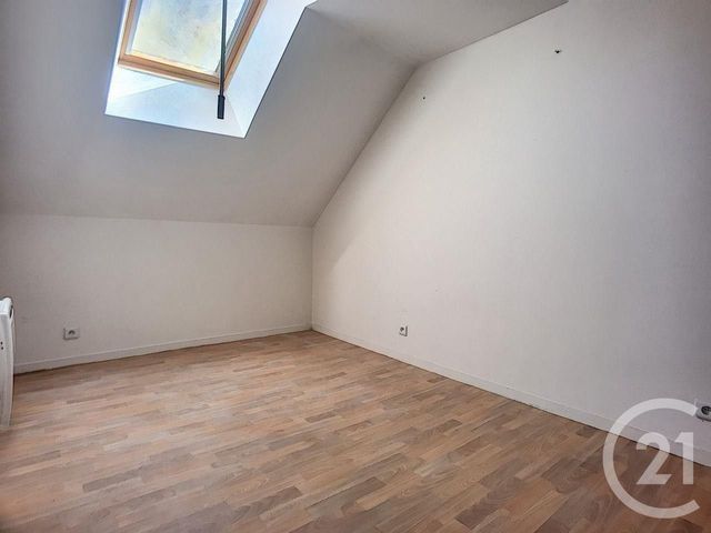 Appartement T3 &agrave; louer - 3 pi&egrave;ces - 47,17 m2 - Machault - 77 - ILE-DE-FRANCE