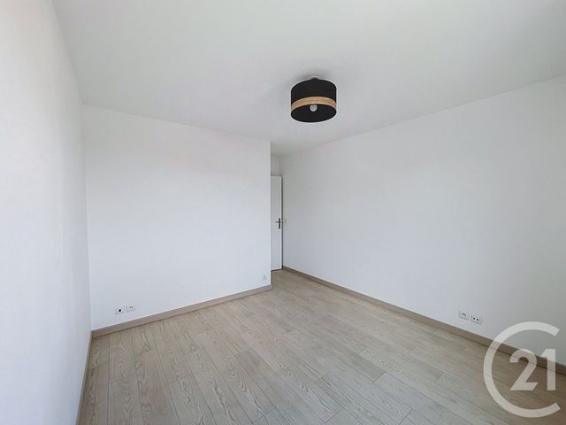 Appartement F3 &agrave; vendre - 3 pi&egrave;ces - 57,31 m2 - Savigny Le Temple - 77 - ILE-DE-FRANCE