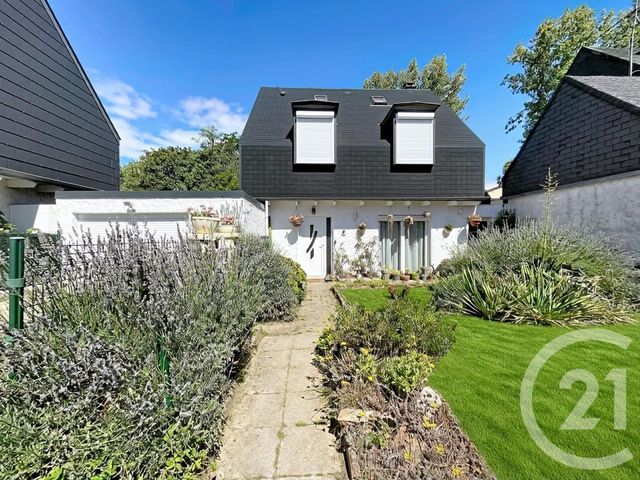 Maison &agrave; vendre - 7 pi&egrave;ces - 138,13 m2 - Savigny Le Temple - 77 - ILE-DE-FRANCE
