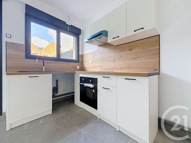 Appartement T2 &agrave; louer - 2 pi&egrave;ces - 42,15 m2 - Vert St Denis - 77 - ILE-DE-FRANCE