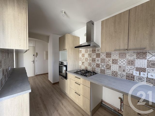 Appartement &agrave; louer - 2 pi&egrave;ces - 50,23 m2 - Dammarie Les Lys - 77 - ILE-DE-FRANCE