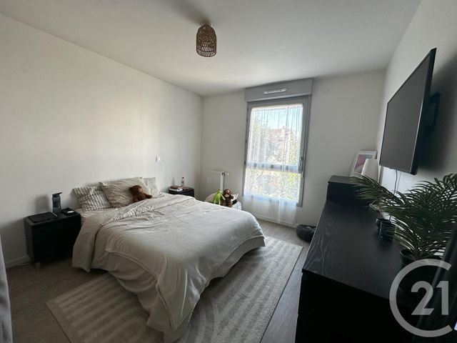 Appartement T3 &agrave; louer - 3 pi&egrave;ces - 65,83 m2 - Combs La Ville - 77 - ILE-DE-FRANCE