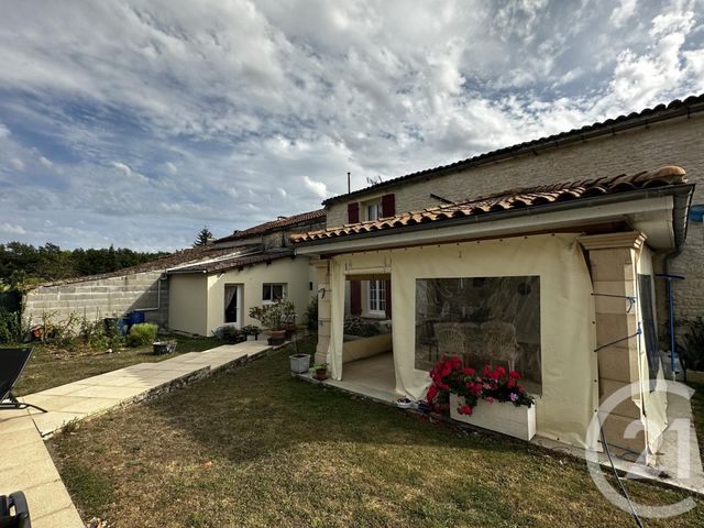Maison à vendre - 6 pièces - 208,82 m2 - Romazieres - 17 - POITOU-CHARENTES